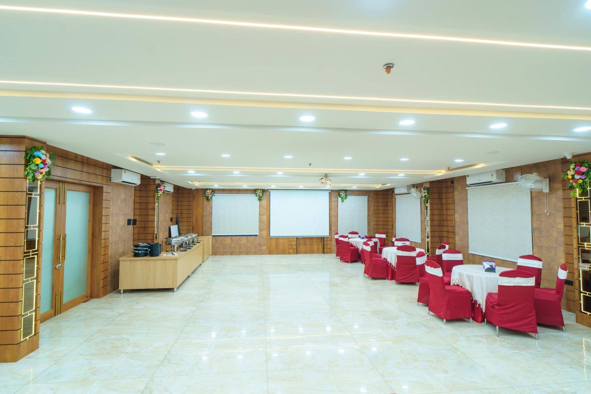 Satyabhama Inn Pathara Екстериор снимка