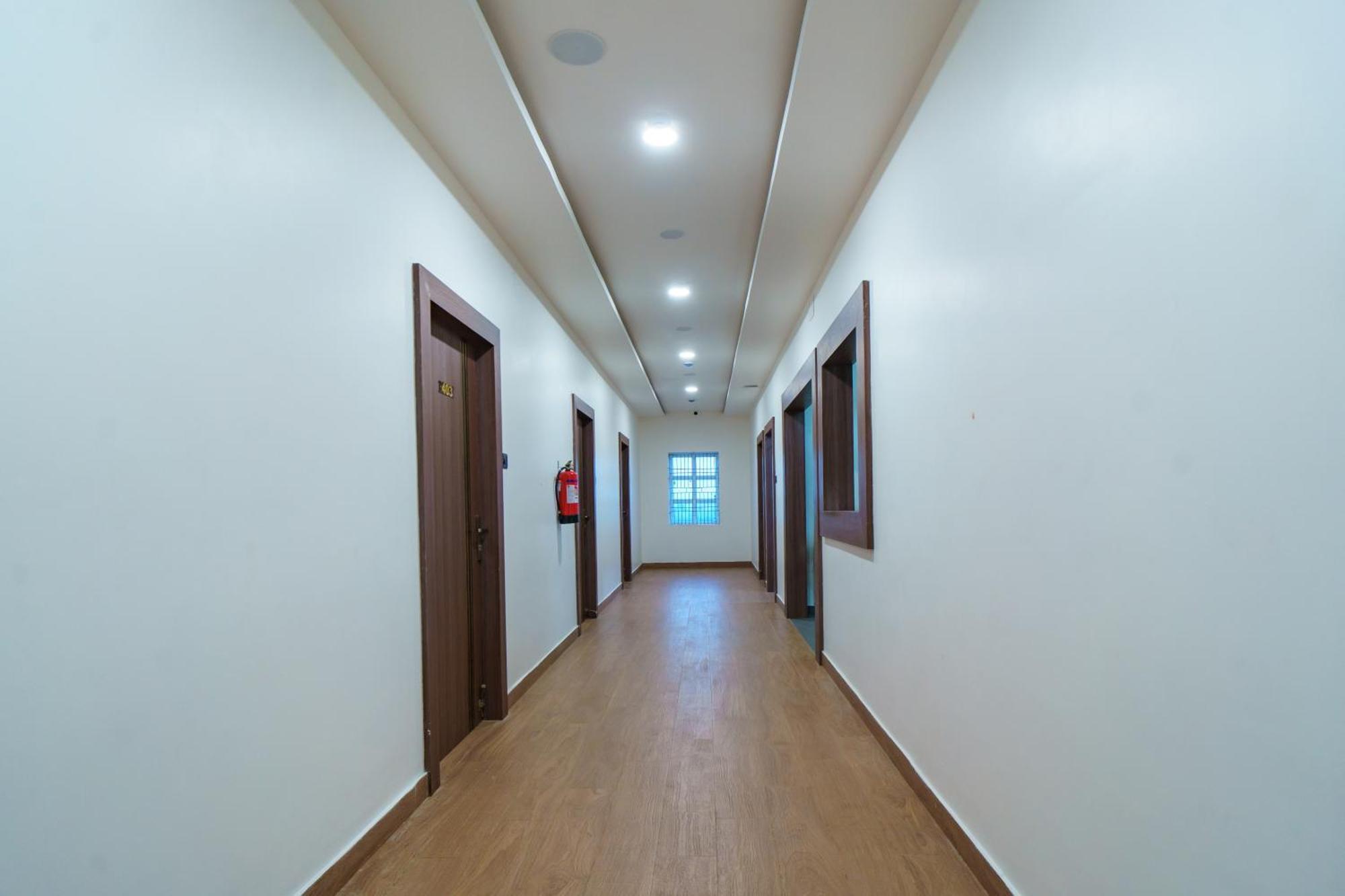 Satyabhama Inn Pathara Екстериор снимка