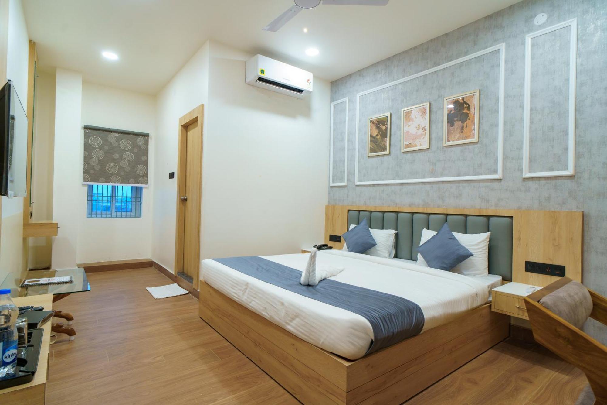 Satyabhama Inn Pathara Екстериор снимка