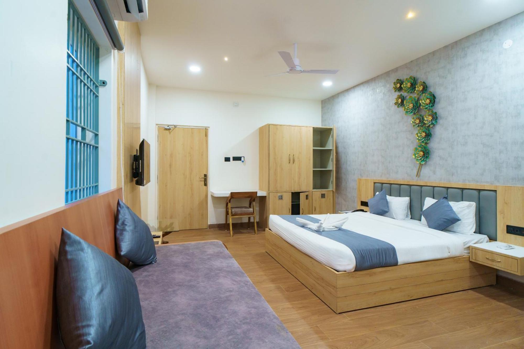 Satyabhama Inn Pathara Екстериор снимка