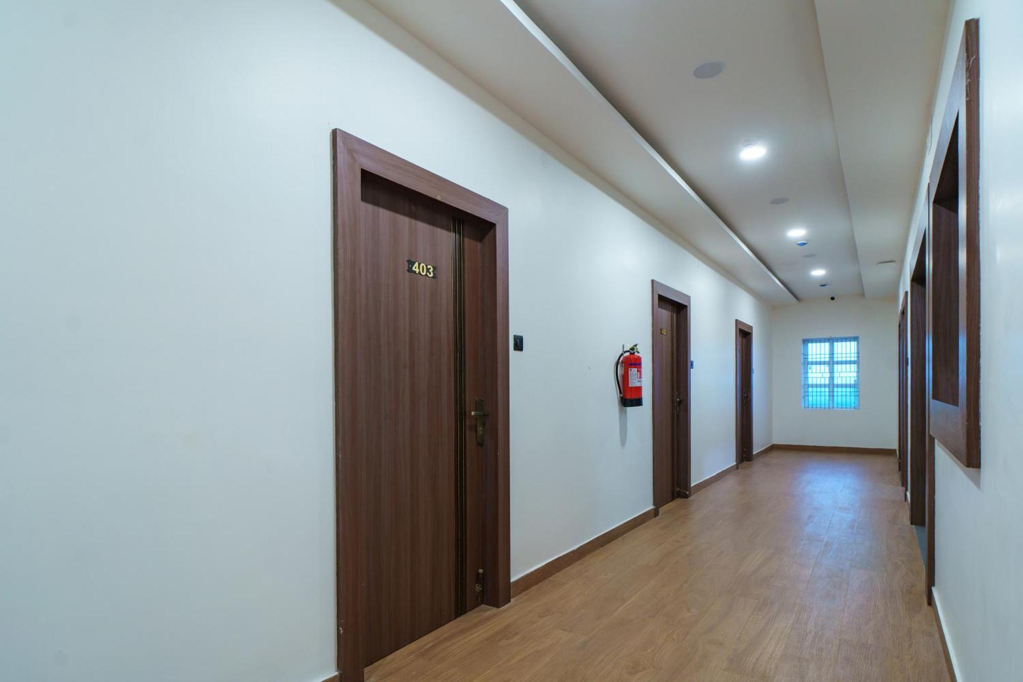 Satyabhama Inn Pathara Екстериор снимка