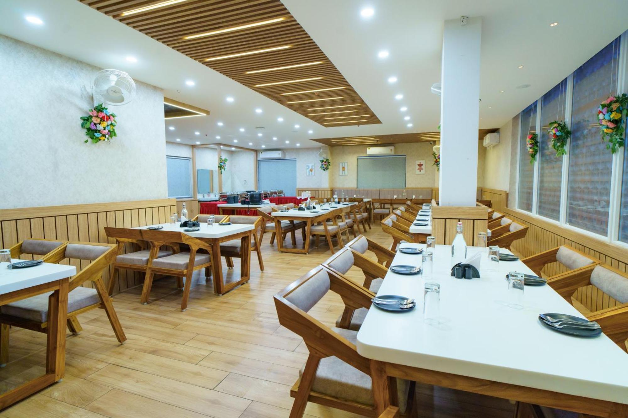 Satyabhama Inn Pathara Екстериор снимка